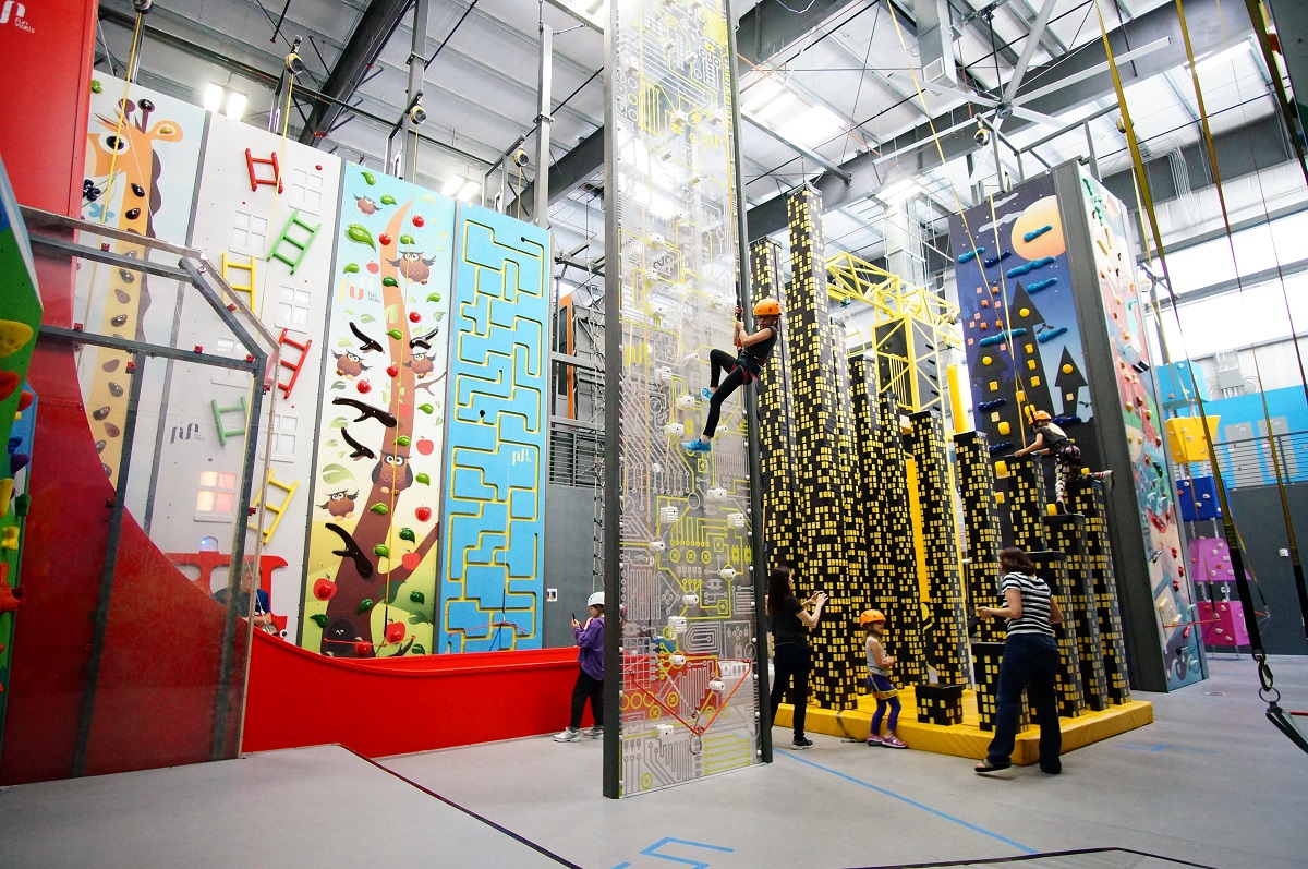 Kids Drop In Programs | Kids Rock Climbing Gym | Sender One Los Angeles